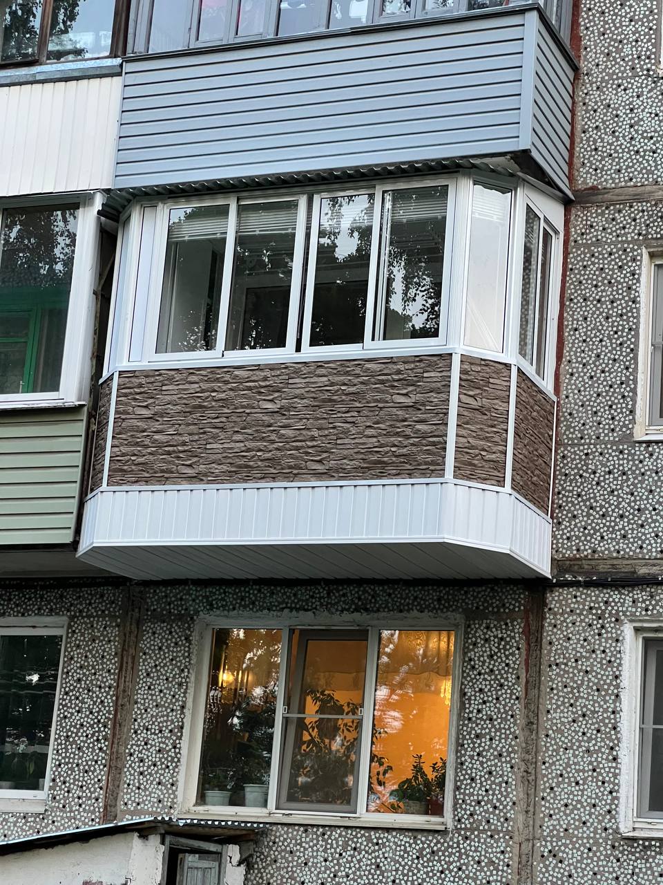 отделка балкона фото